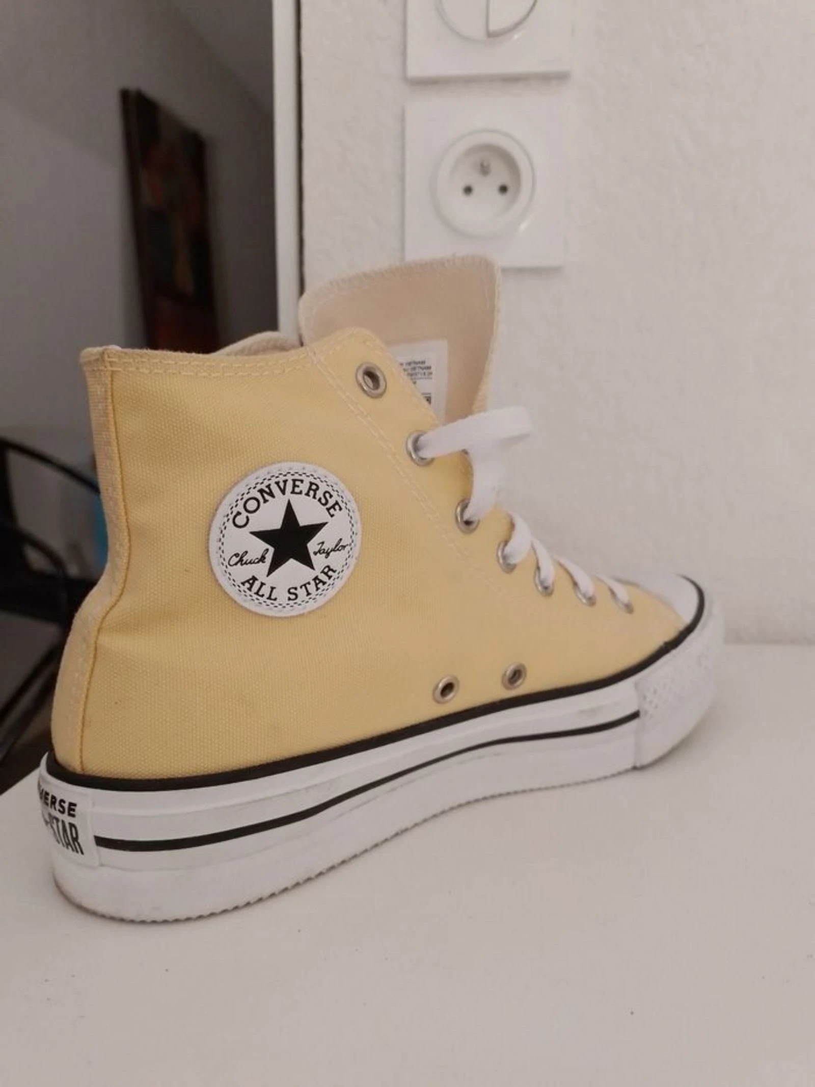 Converse – photo 4